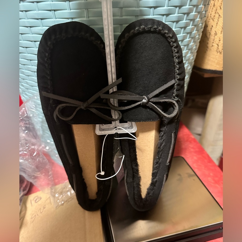 🖤✨⭐️🌟STARS ABOVE BLACK SLIPPERS - Picture 3 of 9